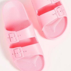 NWT Freedom Moses Sandals